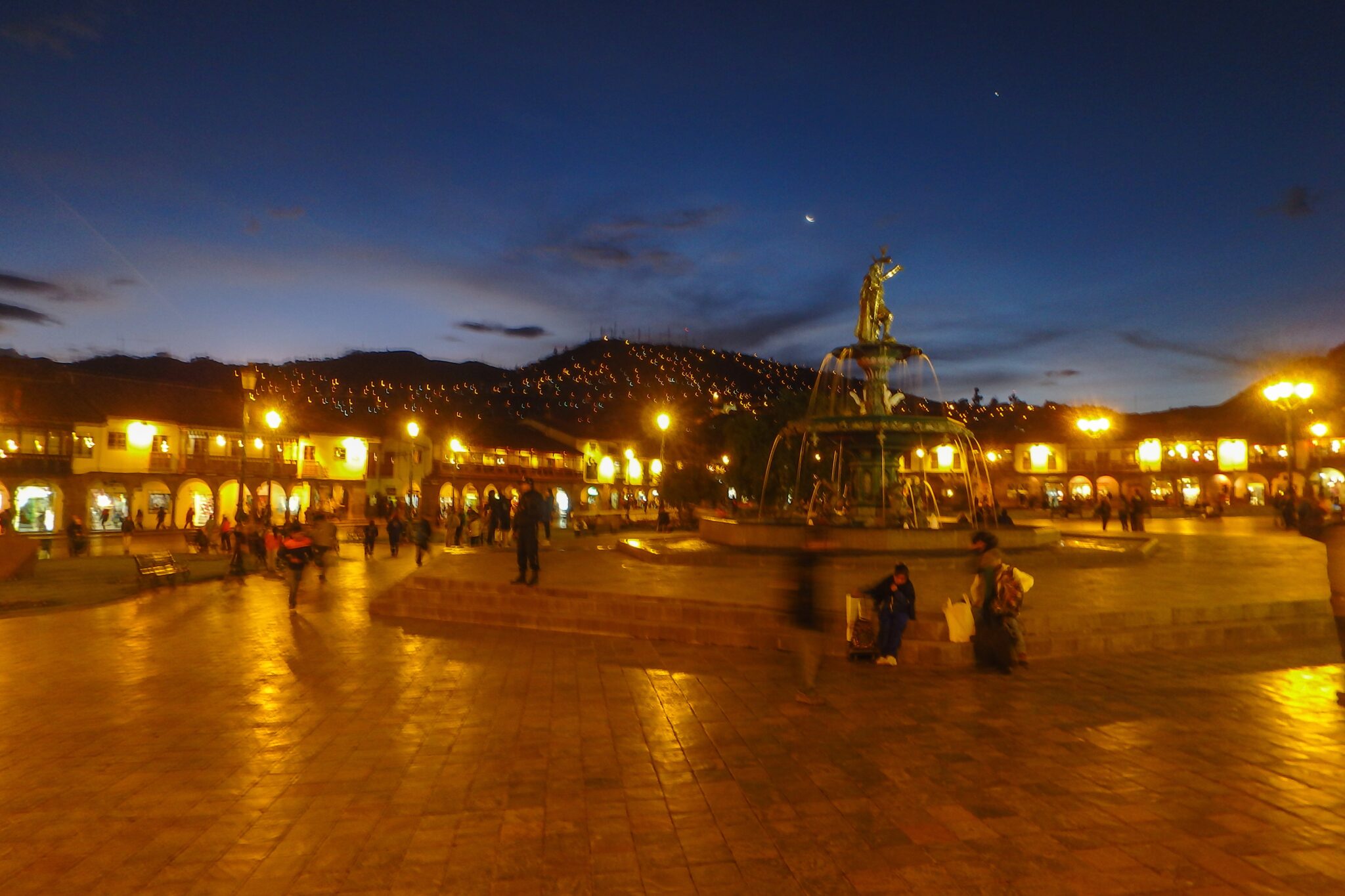 Plaza Mayor de Cuzco at Night